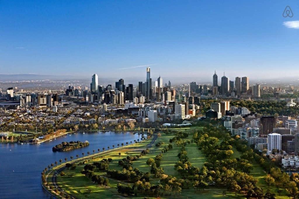 A Chic & Comfy 2Br Apt Near Federation Square メルボルン エクステリア 写真