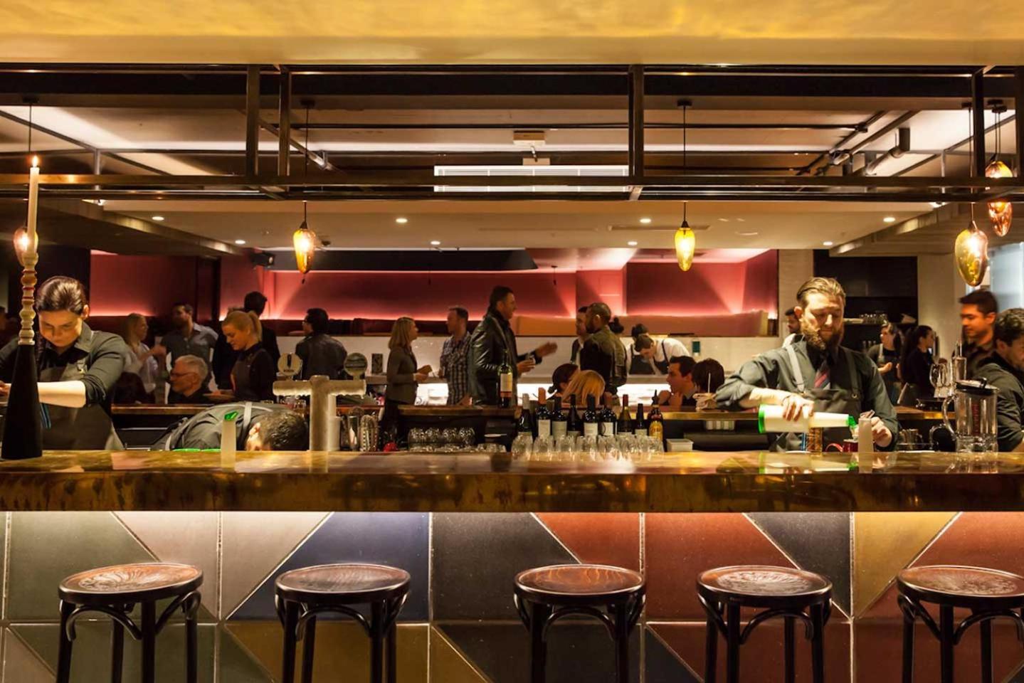 A Chic & Comfy 2Br Apt Near Federation Square メルボルン エクステリア 写真