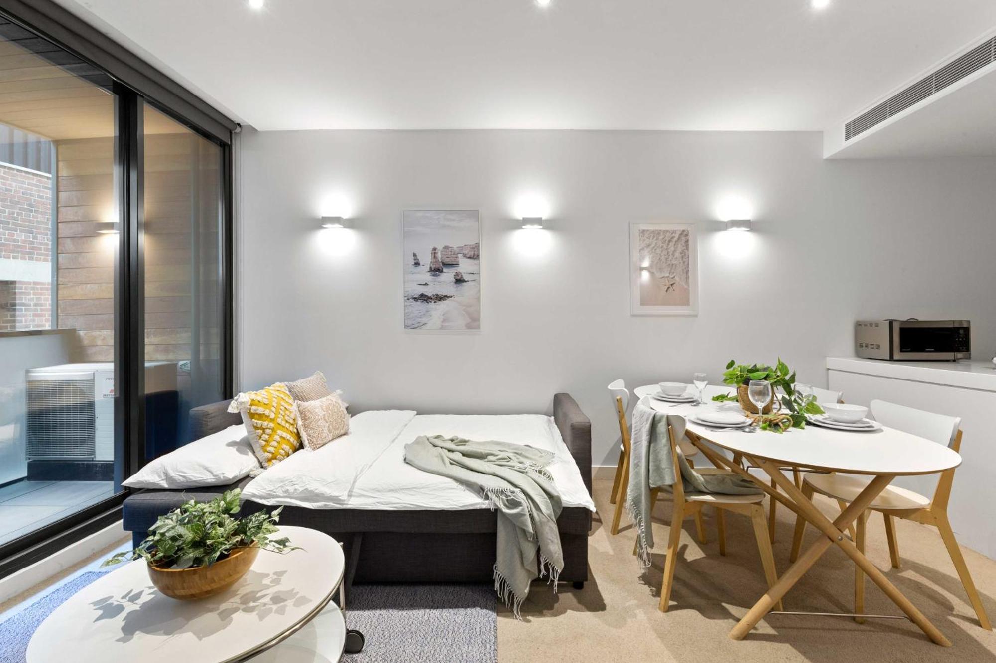 A Chic & Comfy 2Br Apt Near Federation Square メルボルン エクステリア 写真